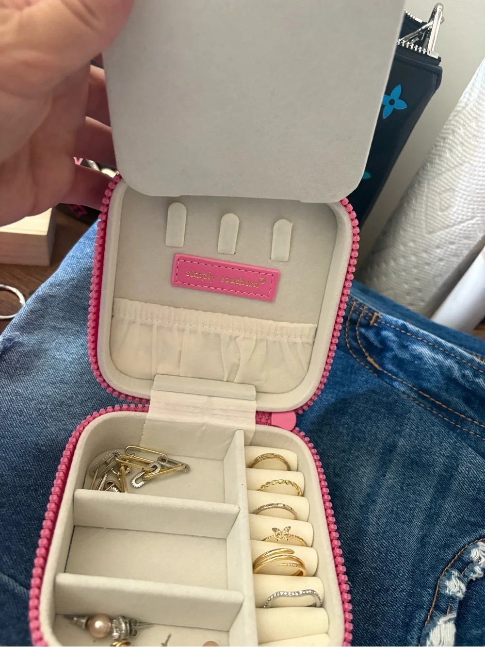 Simply Southern Pink and Navy Seashell Zip Jewelry Case